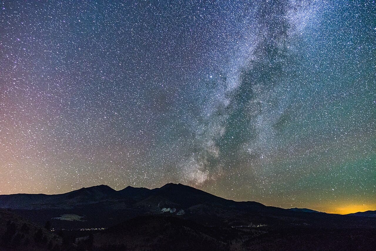 Via Lattea in un cielo notturno