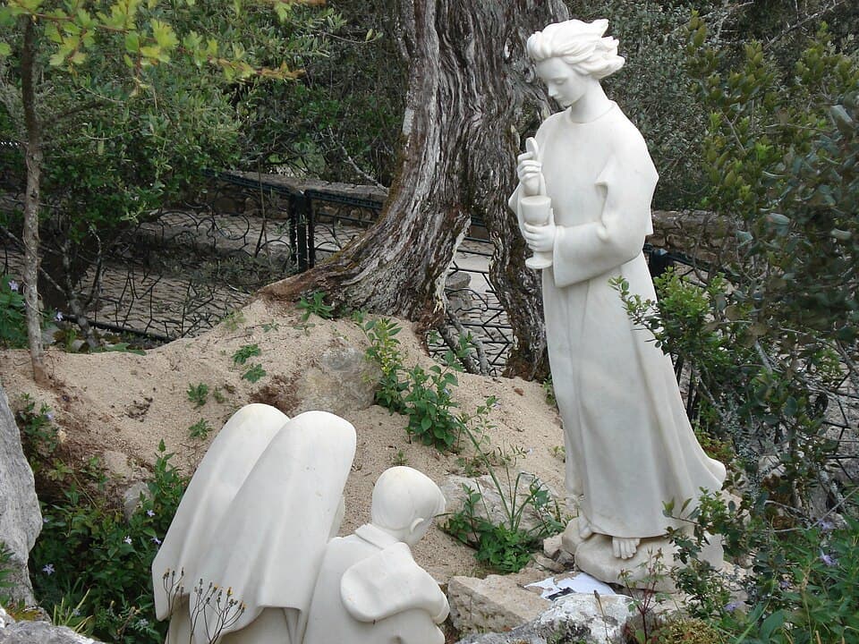 Estátua do Anjo da paz em Fátima