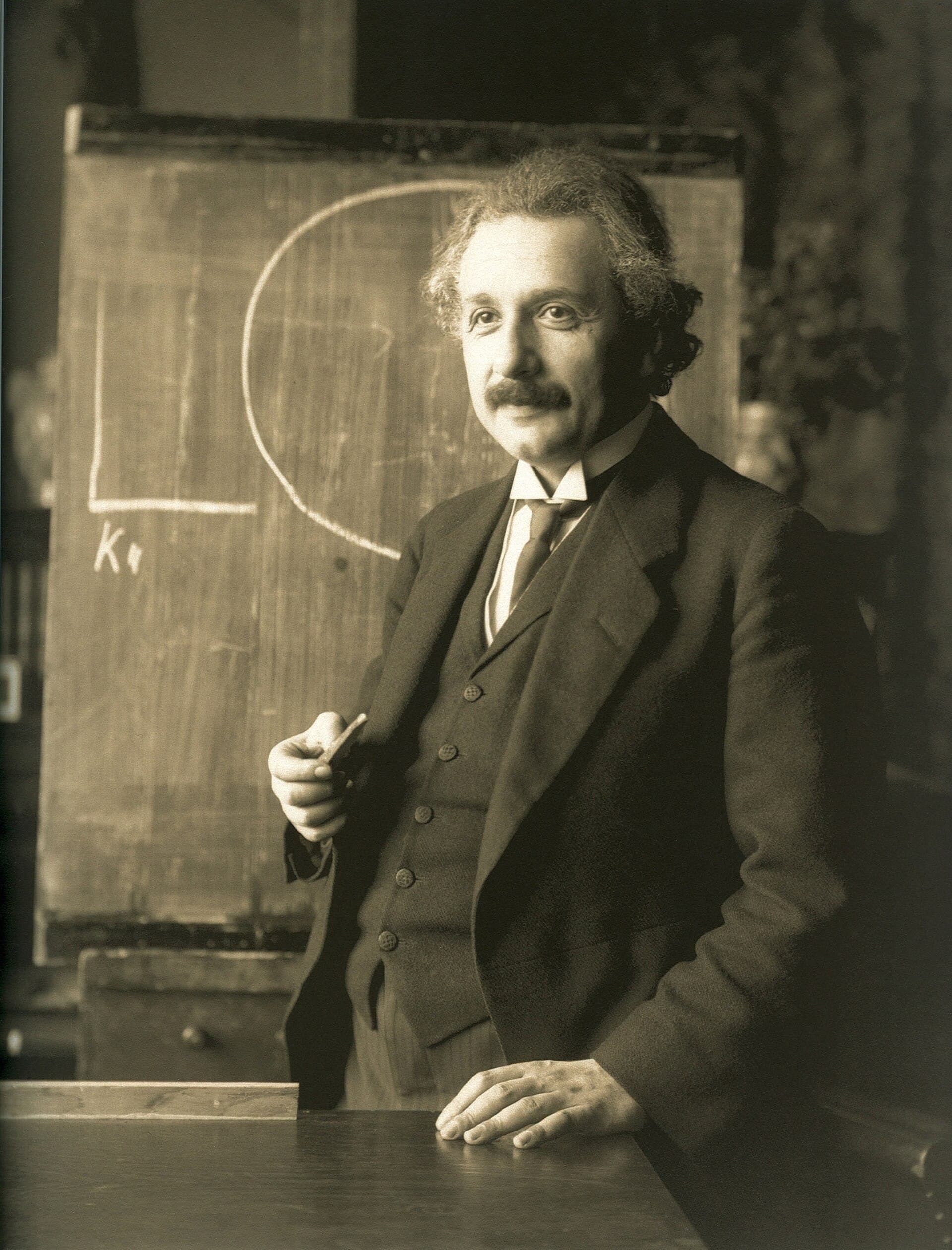 Albert Einstein, fotografiert 1921 von Ferdinand Schmutzer.