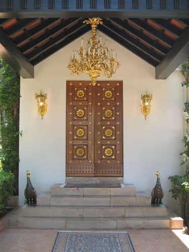 Entrance to the shrine of Bahá'u'lláh at Bahji