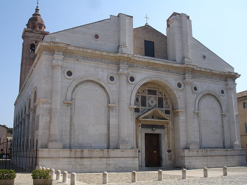 Fasada Tempio Malatestiano, katedry w Rimini, gdzie beatyfikowano Sandrę Sabattini