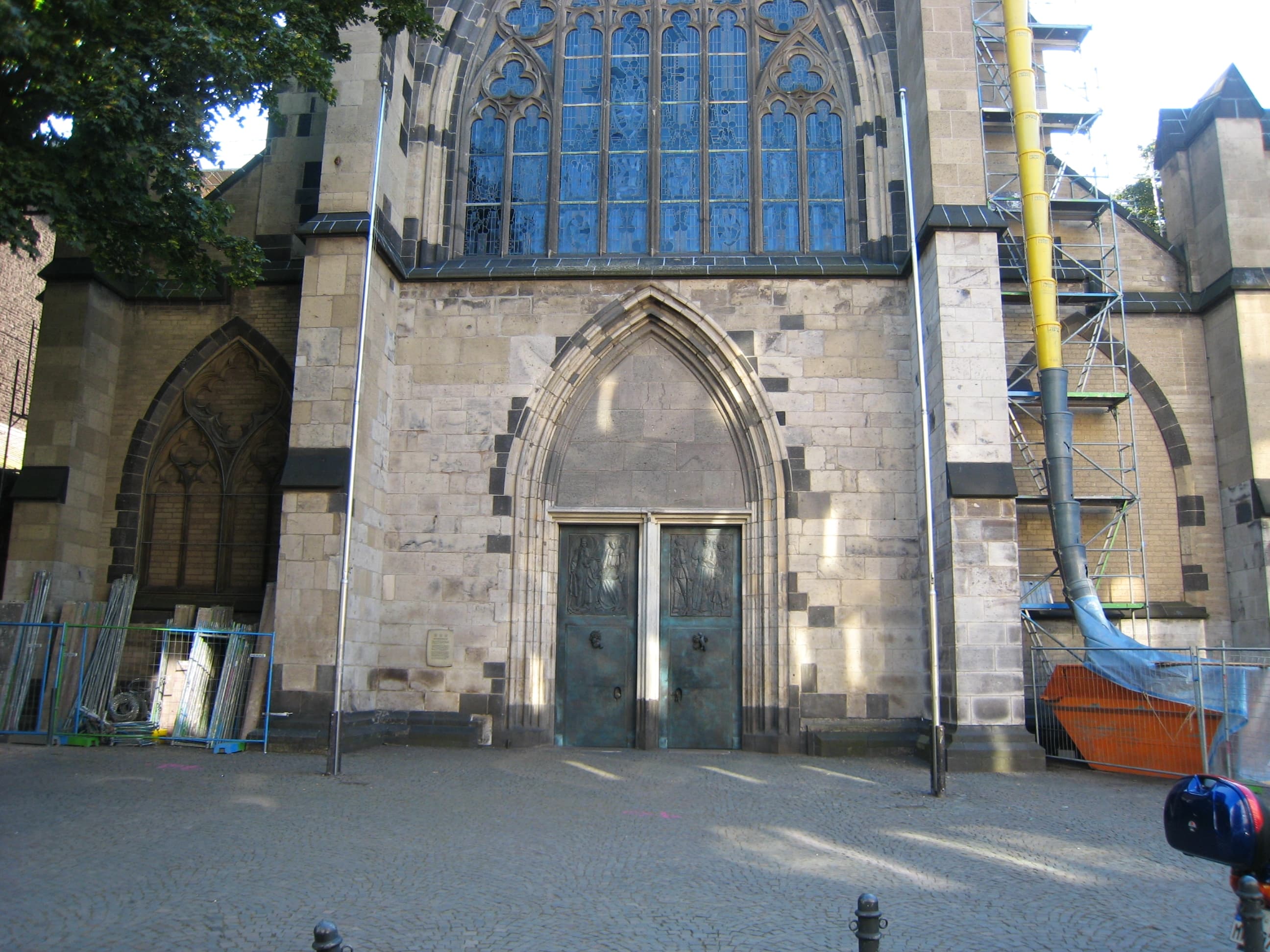 Portal of Cologne's Minoritenkirche during the 2009 works