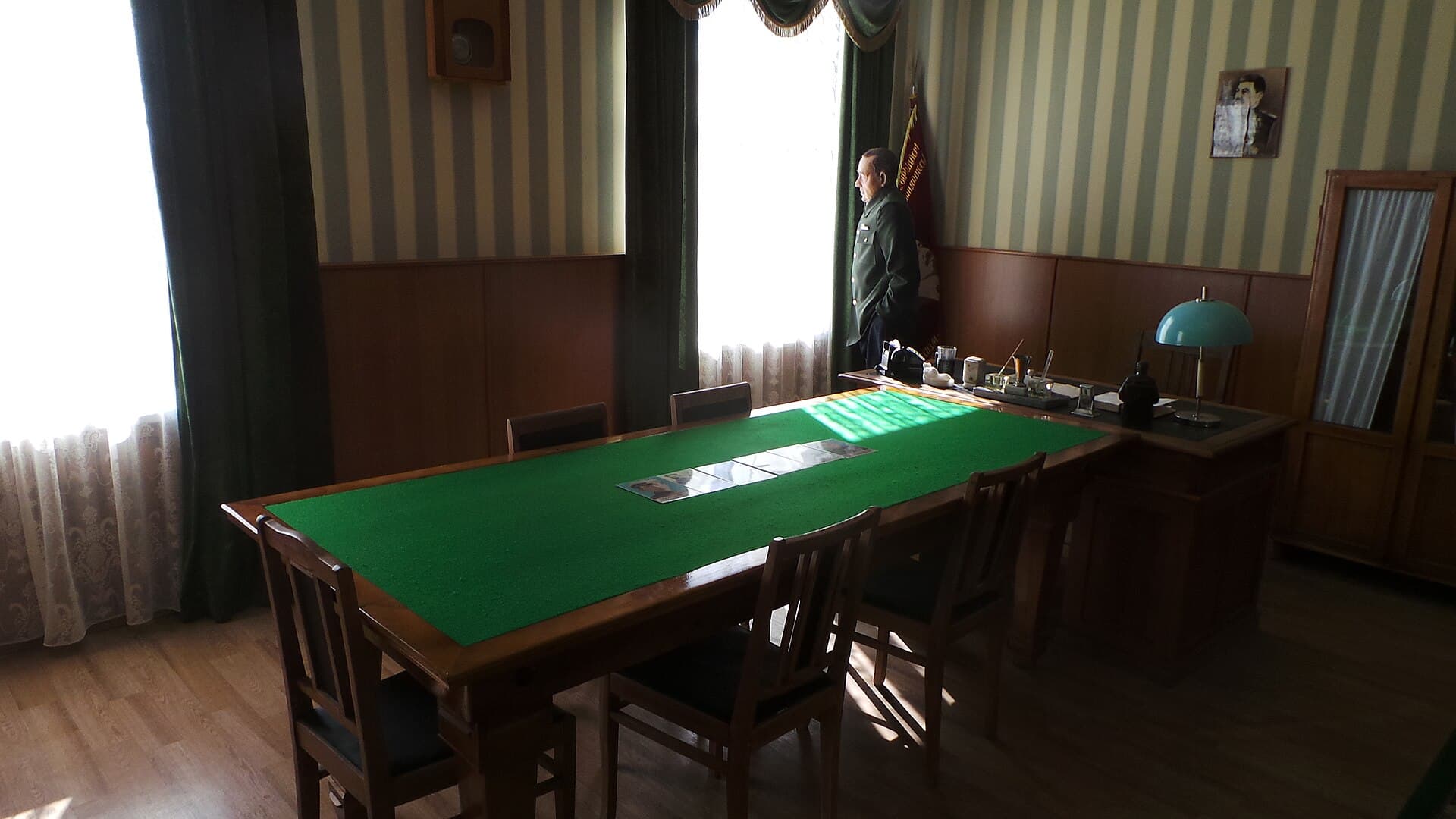 Museo del Karlag en Dolinka, reconstrucción de una oficina del NKVD