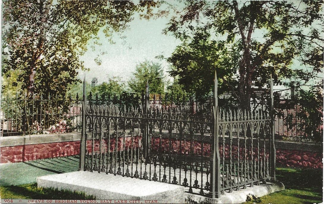 Postkarte des Grabes von Brigham Young in Salt Lake City um 1910