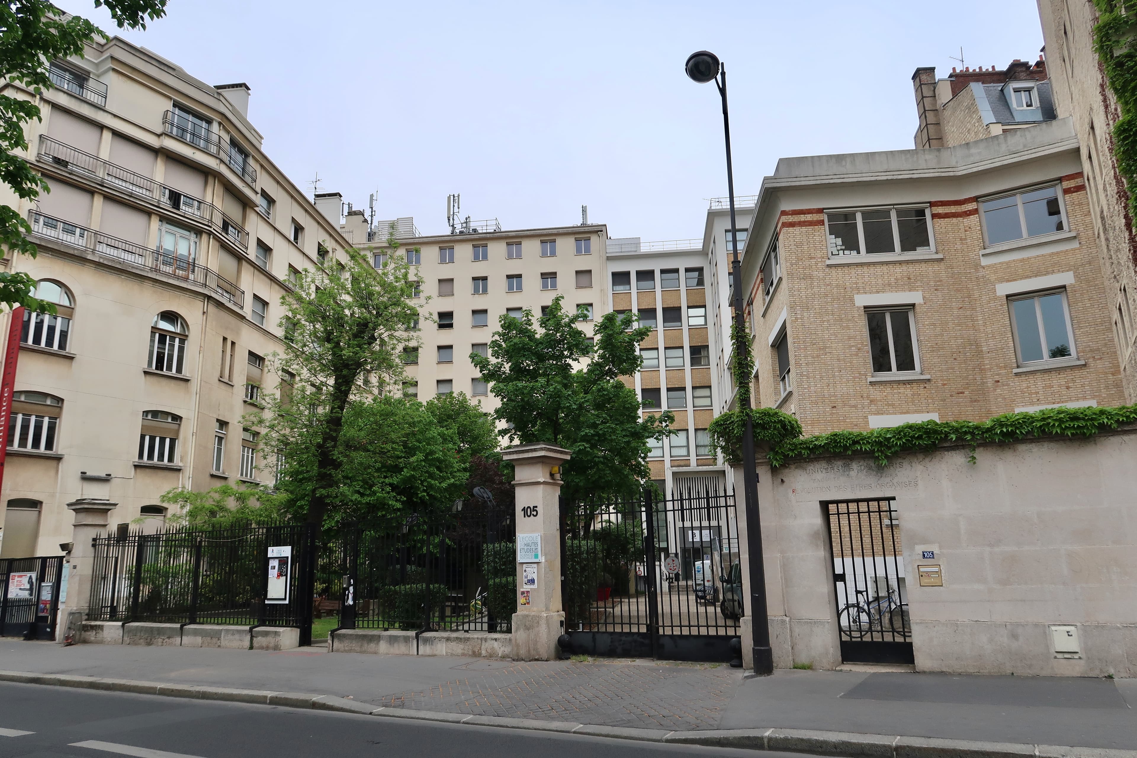 EHESS-Gebäude am Boulevard Raspail 105 in Paris