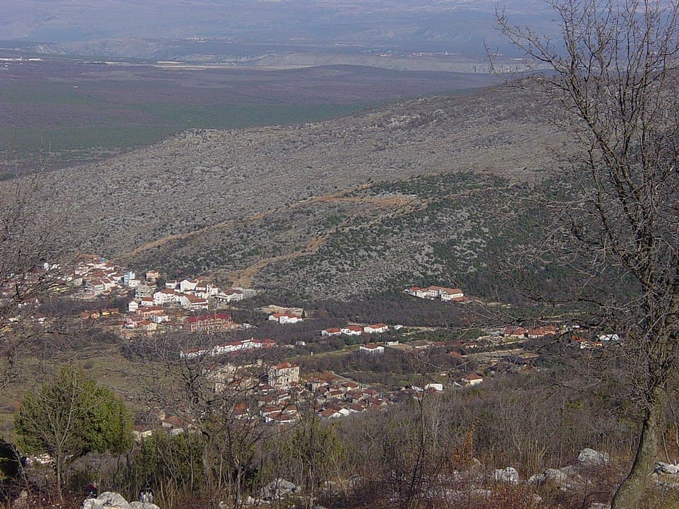 Panorama de Medjugorje en Bosnie-Herzégovine, lieu des apparitions mariales depuis 1981