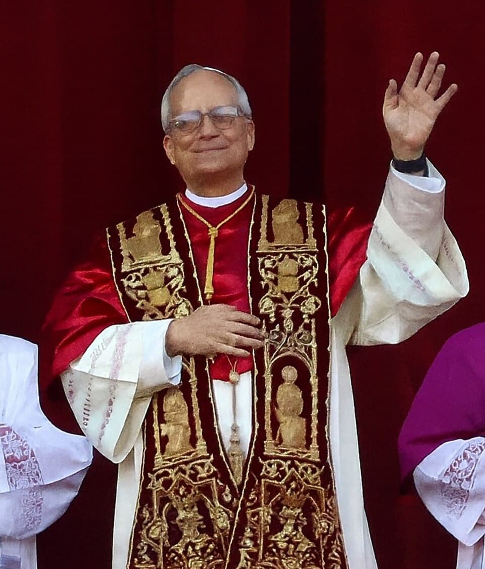 Leo XIV. auf der Loggia des Petersdoms unmittelbar nach seiner Wahl