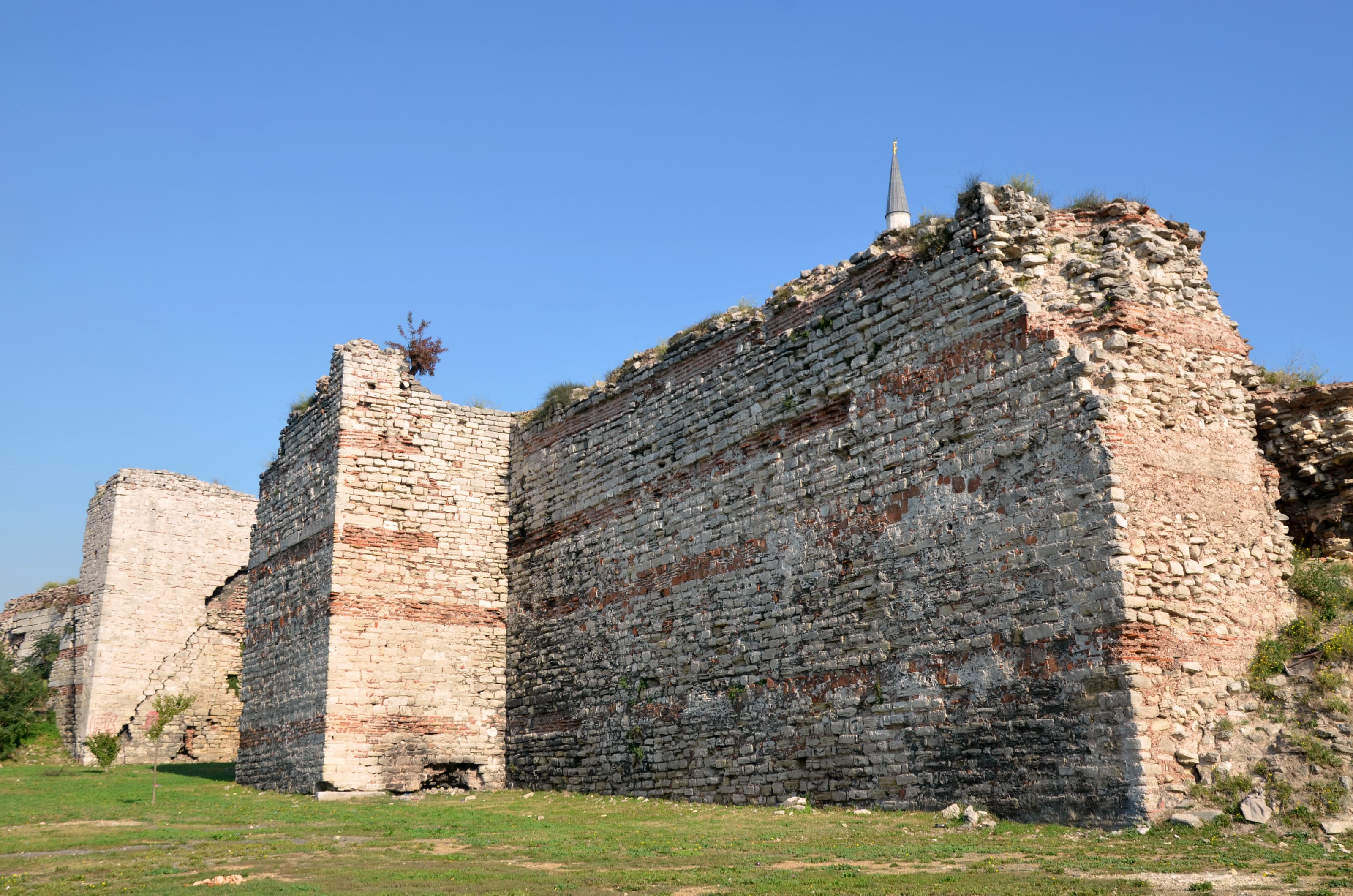 Veduta attuale delle mura di Teodosio a Istanbul