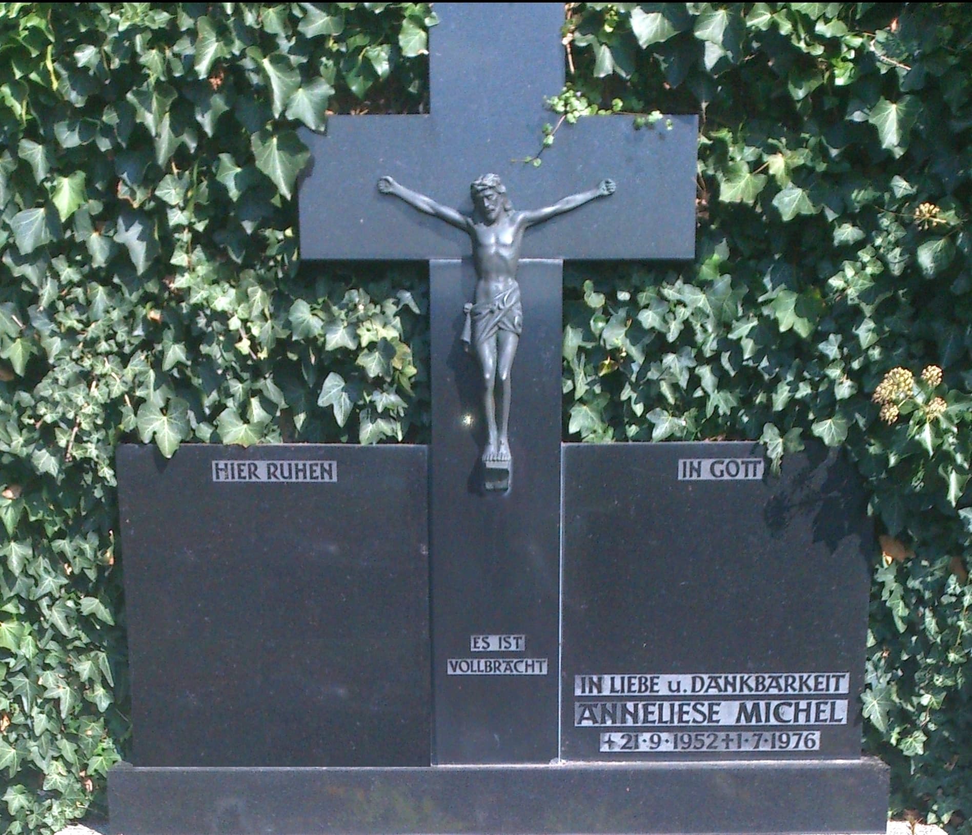 Tombe d'Anneliese Michel (1952-1976) à Klingenberg am Main (Bavière)