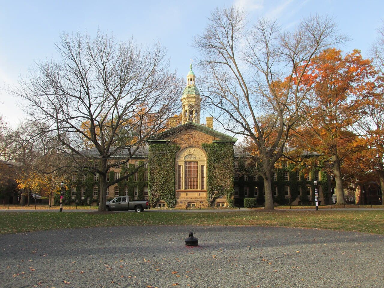 Nassau Hall na Princetonskej univerzite