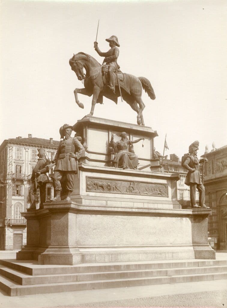 The equestrian monument in Piazza Carlo Alberto, Turin, photographed by Mario Gabinio in 1923