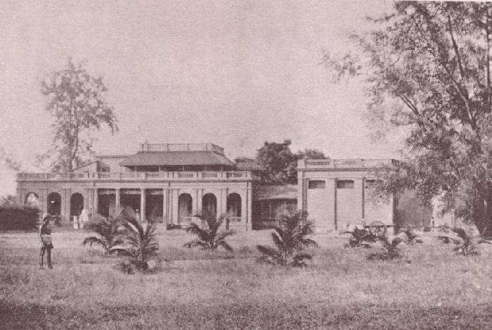 Das Hauptgebäude des theosophischen Sitzes von Adyar, fotografiert 1890