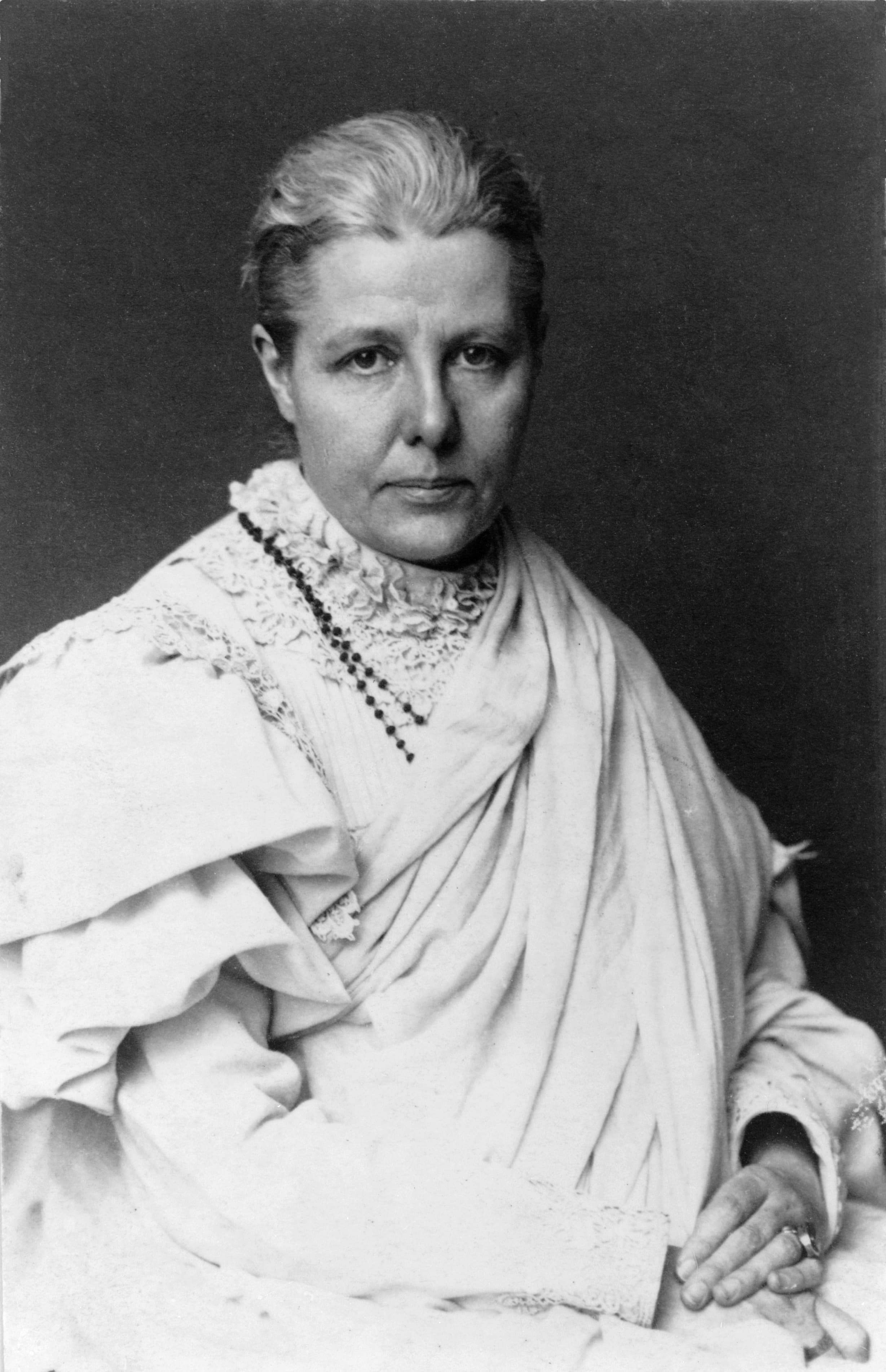 Fotografisches Porträt von Annie Besant um 1897