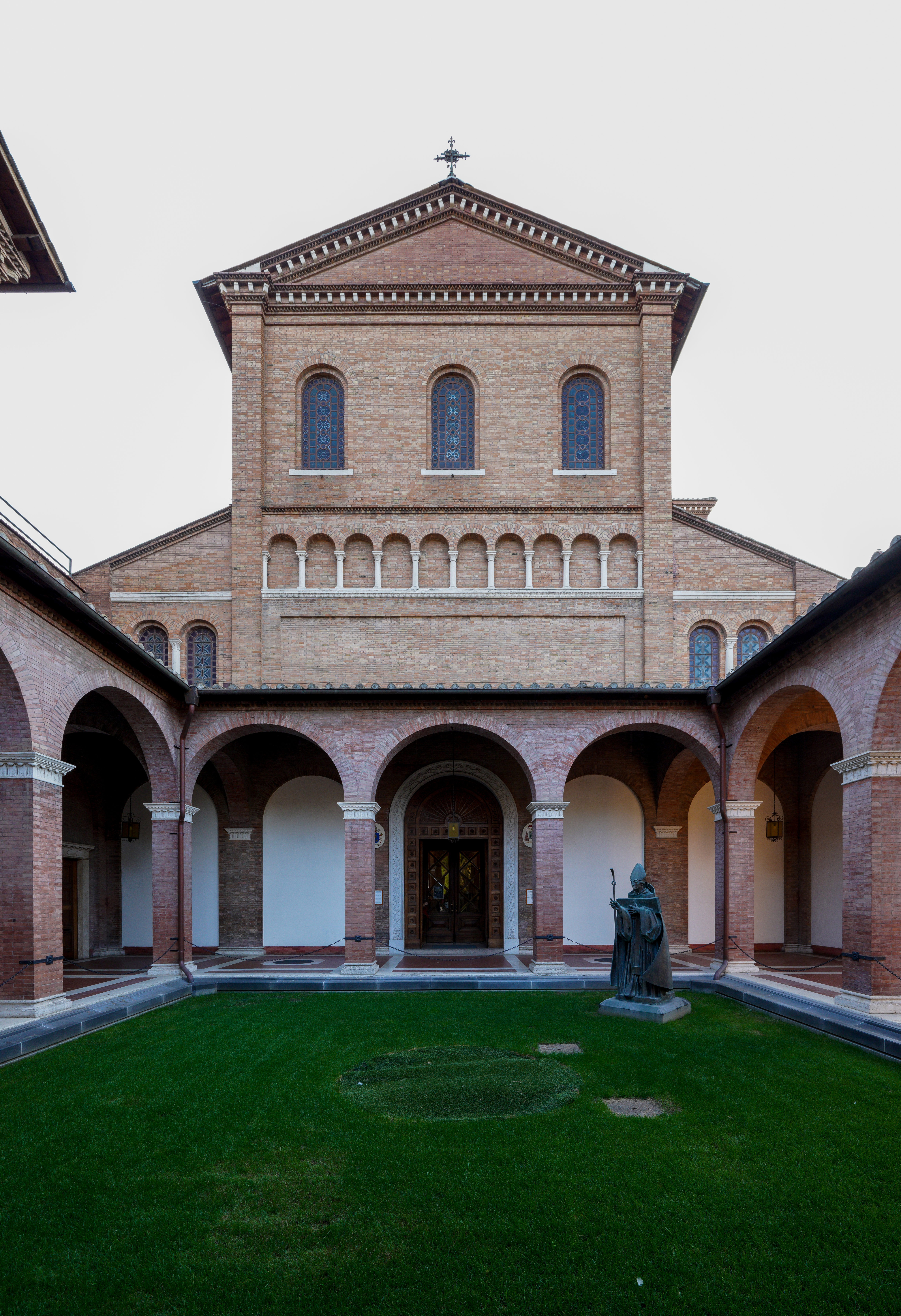 Roma’da Aventinus’taki Sant’Anselmo Koleji