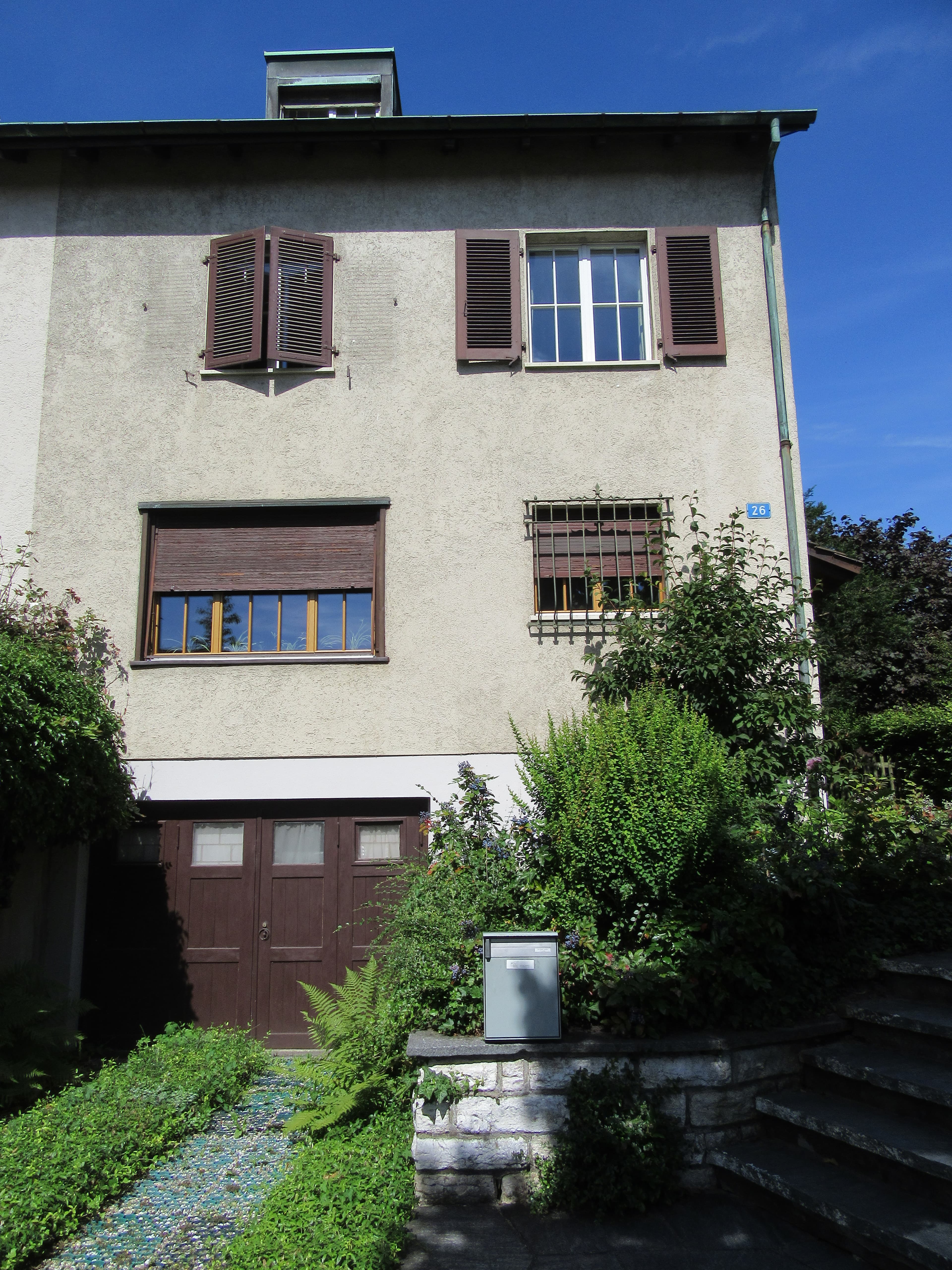 Facciata dell'archivio Karl Barth, Bruderholzallee 26 a Basilea, nel luglio 2016.