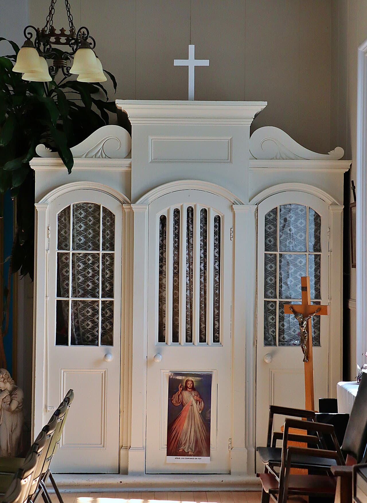 Confessionnal de l'ancienne église de La-Nativité-de-la-Sainte-Vierge, à La Prairie au Québec