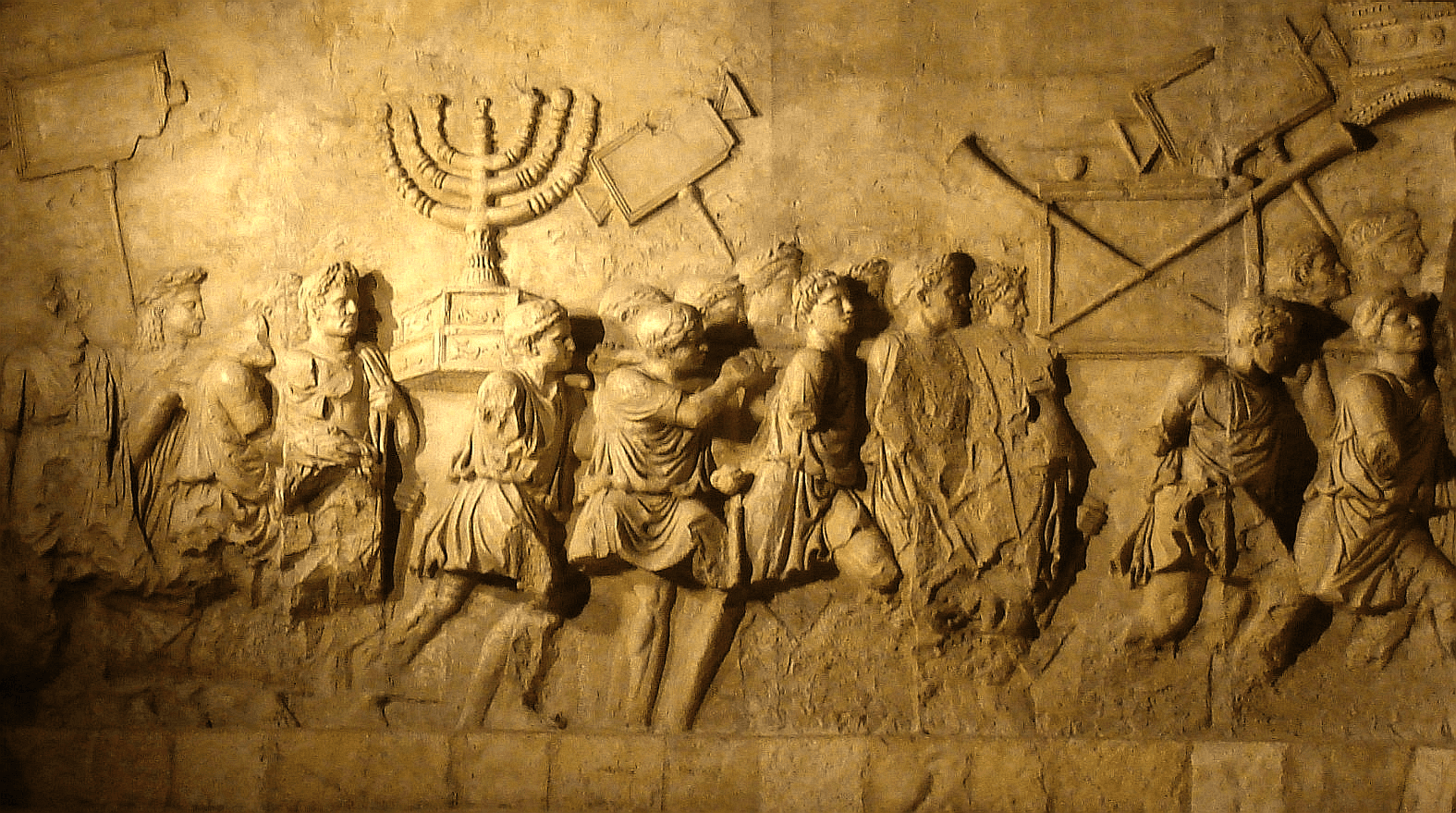 Relief des Titusbogens mit der aus dem Tempel von Jerusalem geraubten Menora