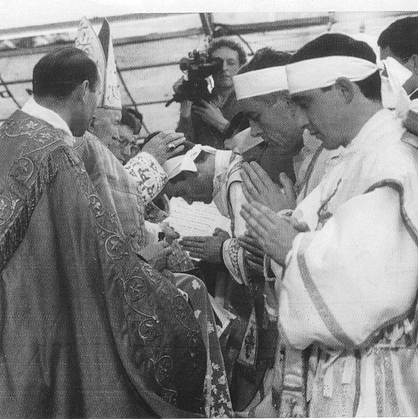 30 Haziran 1988'de Ecône'daki piskopos takdisleri.