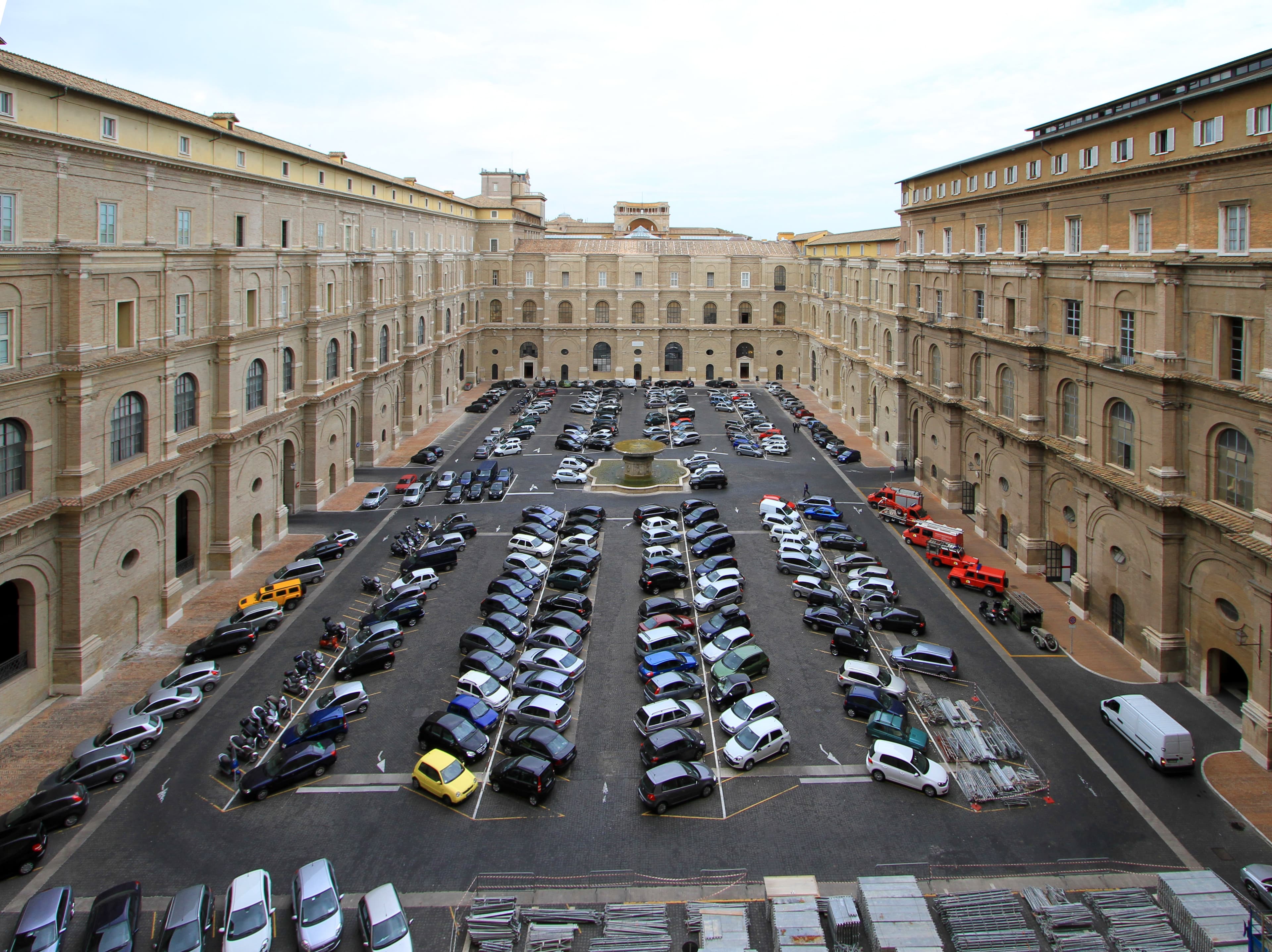 El patio del Belvedere en el Vaticano.