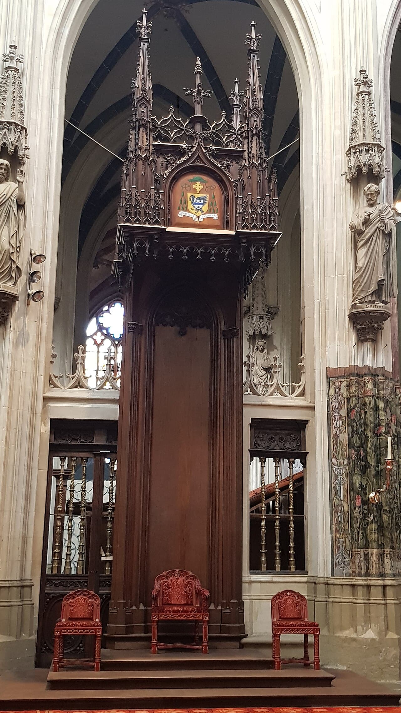 Der Bischofsthron (Kathedra) in der Sint-Janskathedrale von ’s-Hertogenbosch