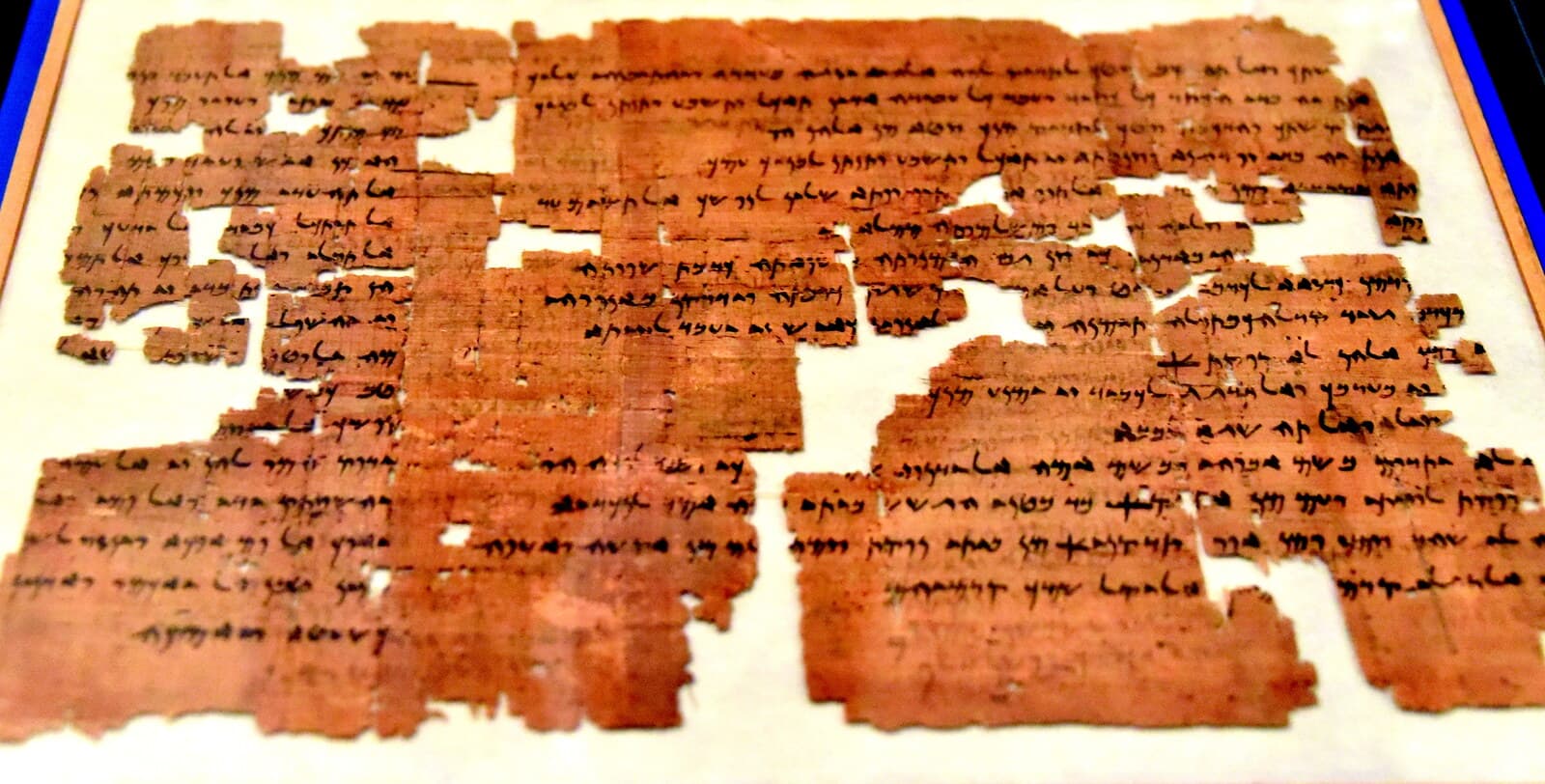 Fragmente des aramäischen Ahiqar-Papyrus von Elephantine, 5. Jh. v. Chr.