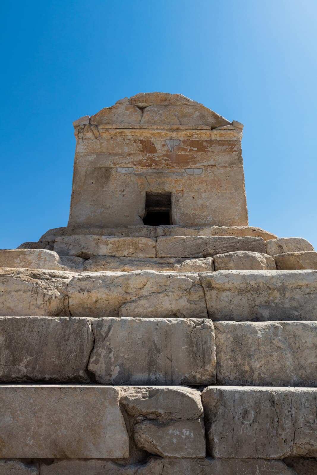 Das Grabmal des Kyros des Großen in Pasargadae, Iran