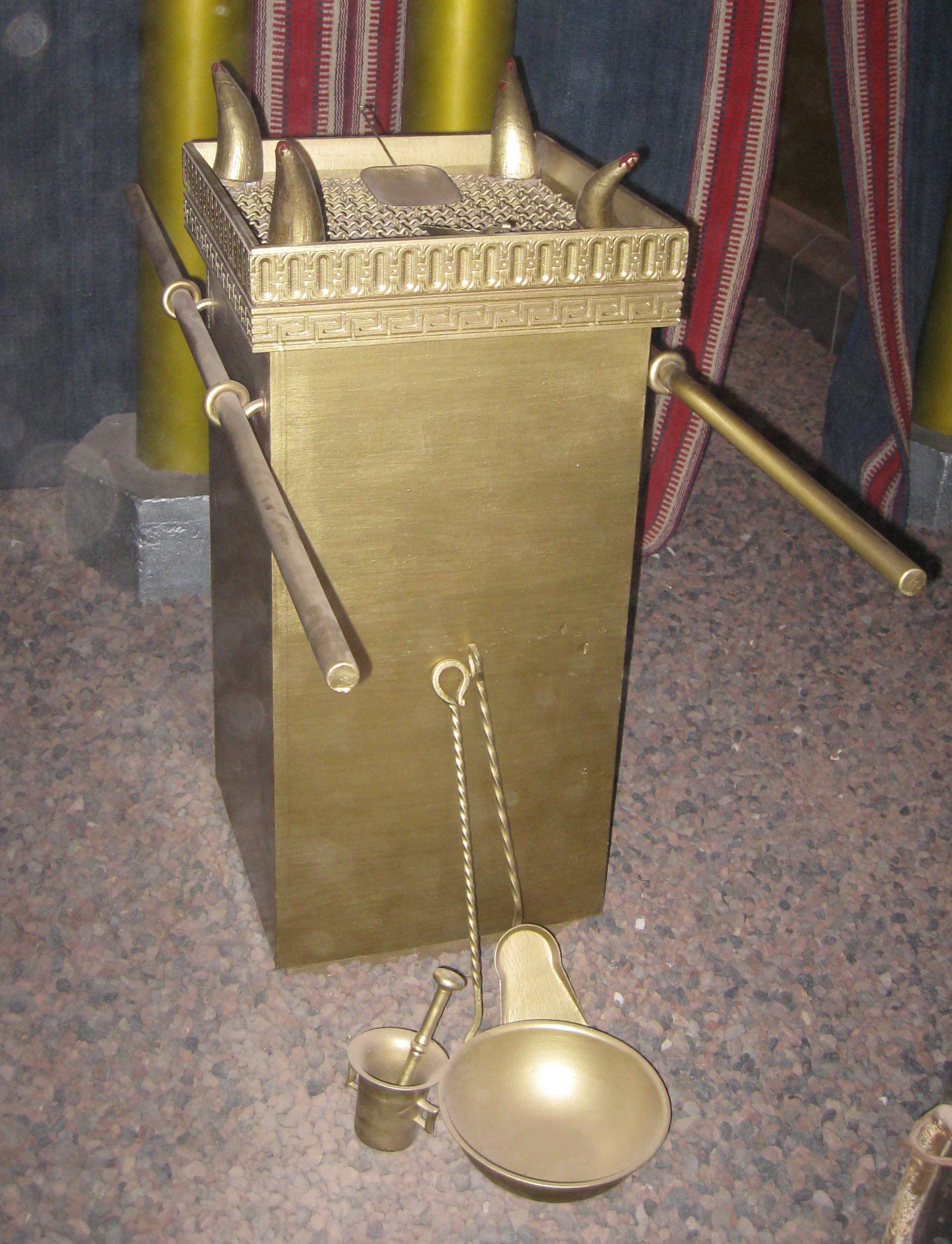 Maqueta del altar de los perfumes en el Tabernáculo