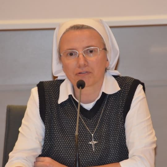 Suor Simona Brambilla, prima donna prefetta di un dicastero romano