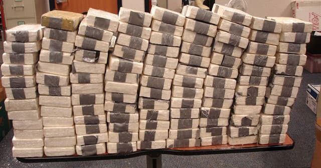 Panetti di cocaina sequestrati in un'operazione di polizia