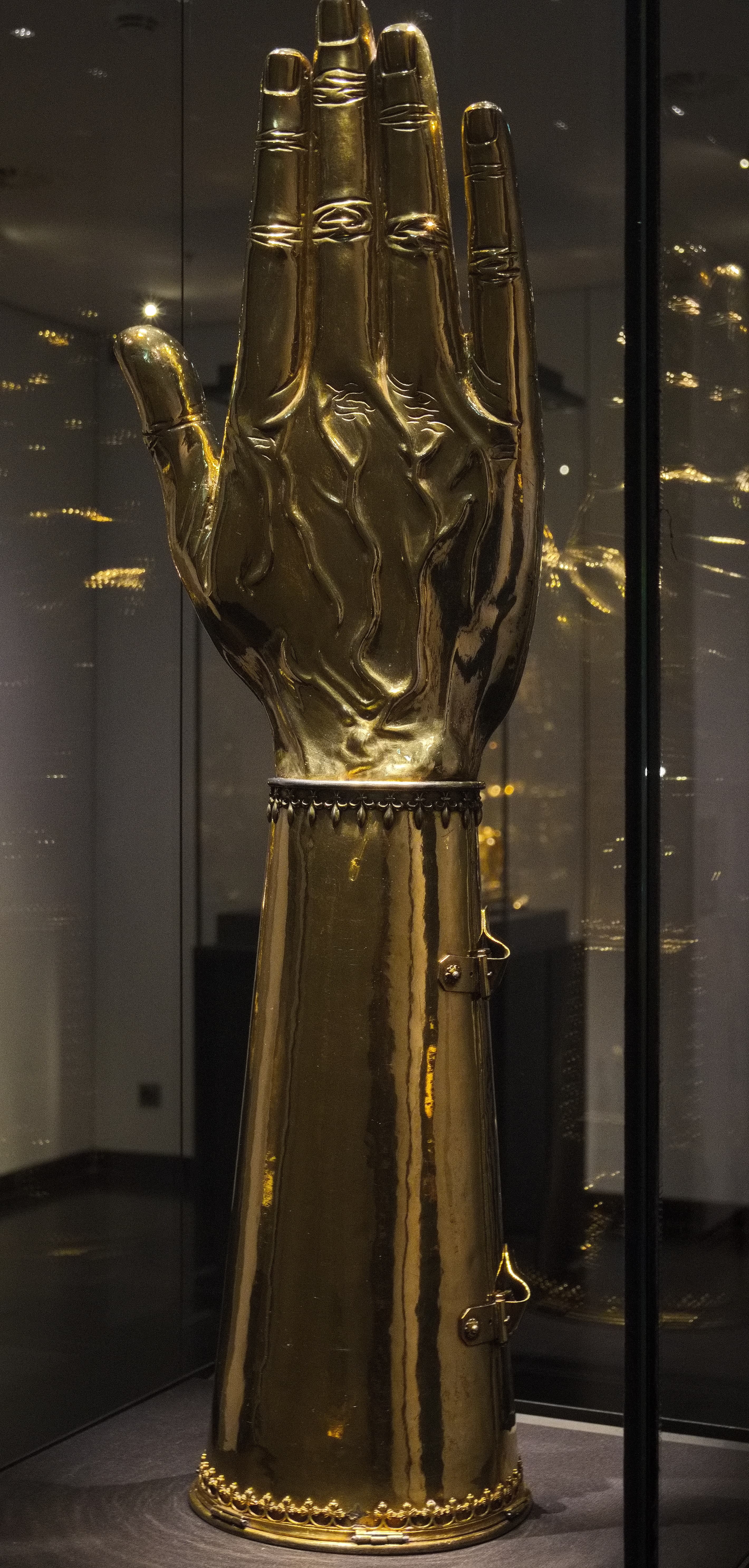 Relicário-braço de Carlos Magno, reverso, tesouro da catedral de Aquisgrão
