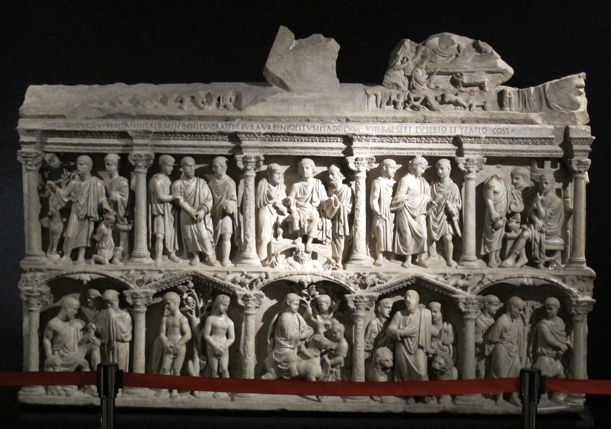 Sarcófago de Júnio Basso (359), Tesouro de São Pedro do Vaticano