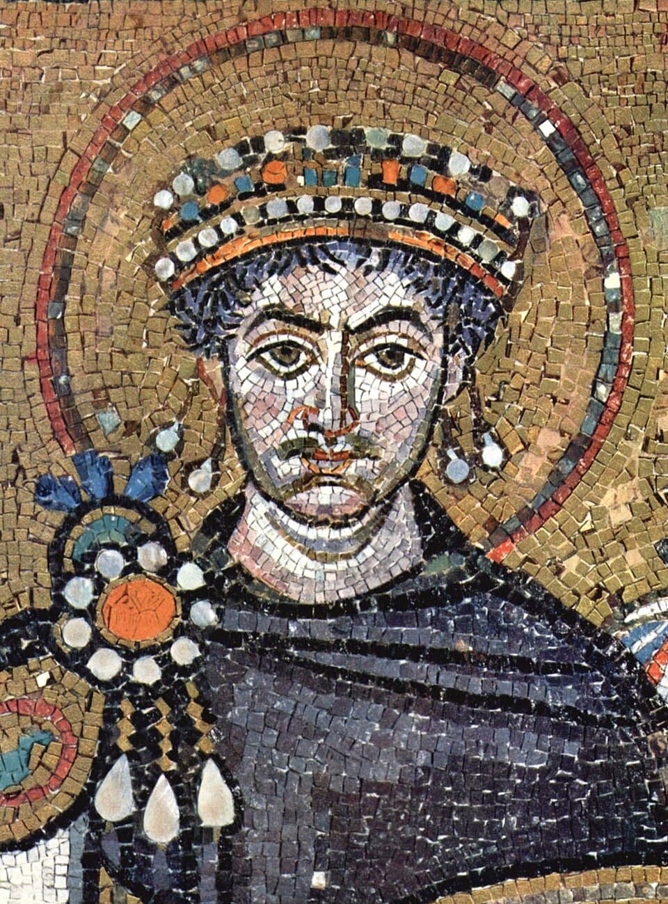 Mosaïque de l'empereur Justinien et de son cortège dans la basilique San Vitale de Ravenne (vers 547)