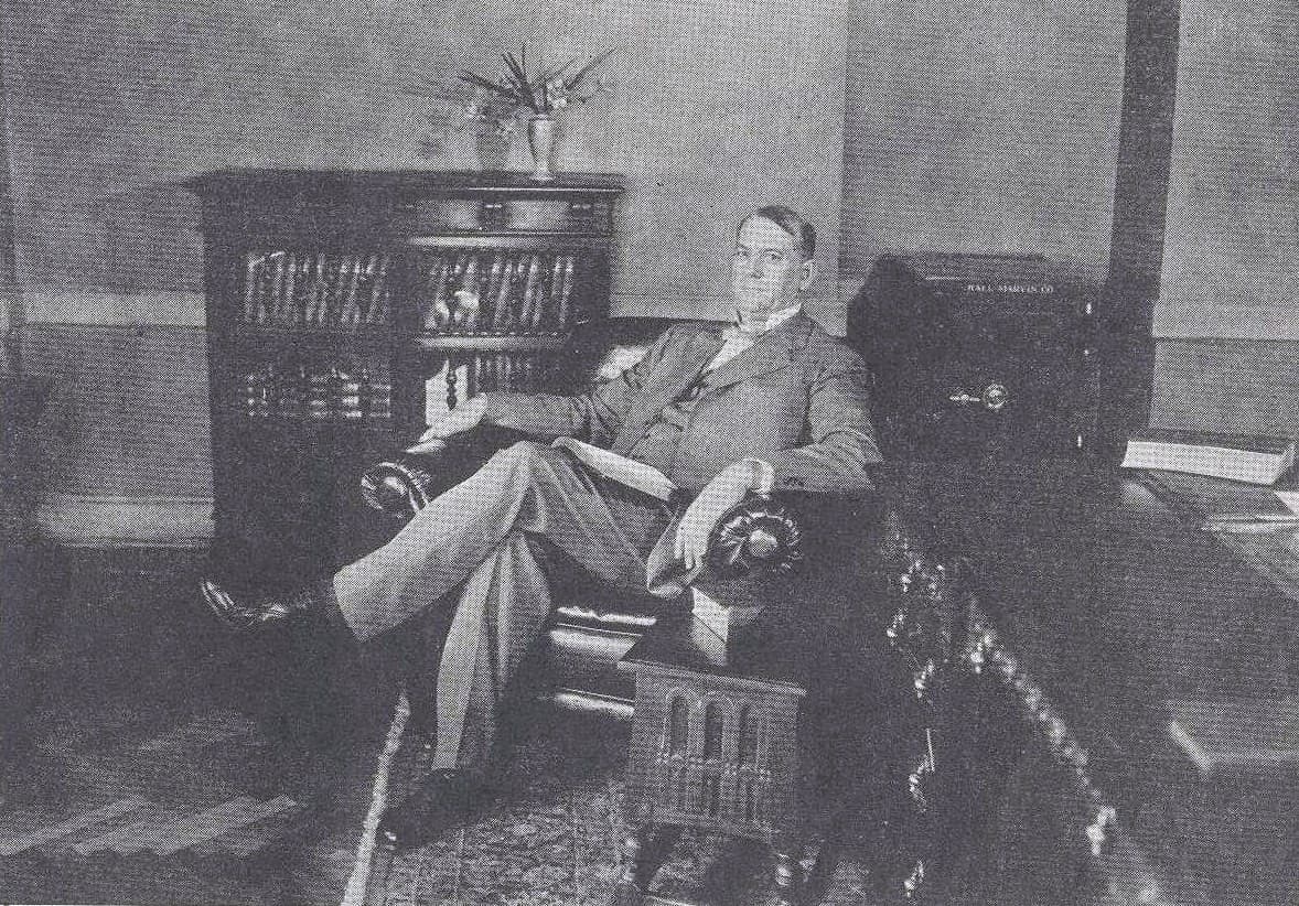 Joseph Franklin Rutherford sfotografowany w 1928 roku