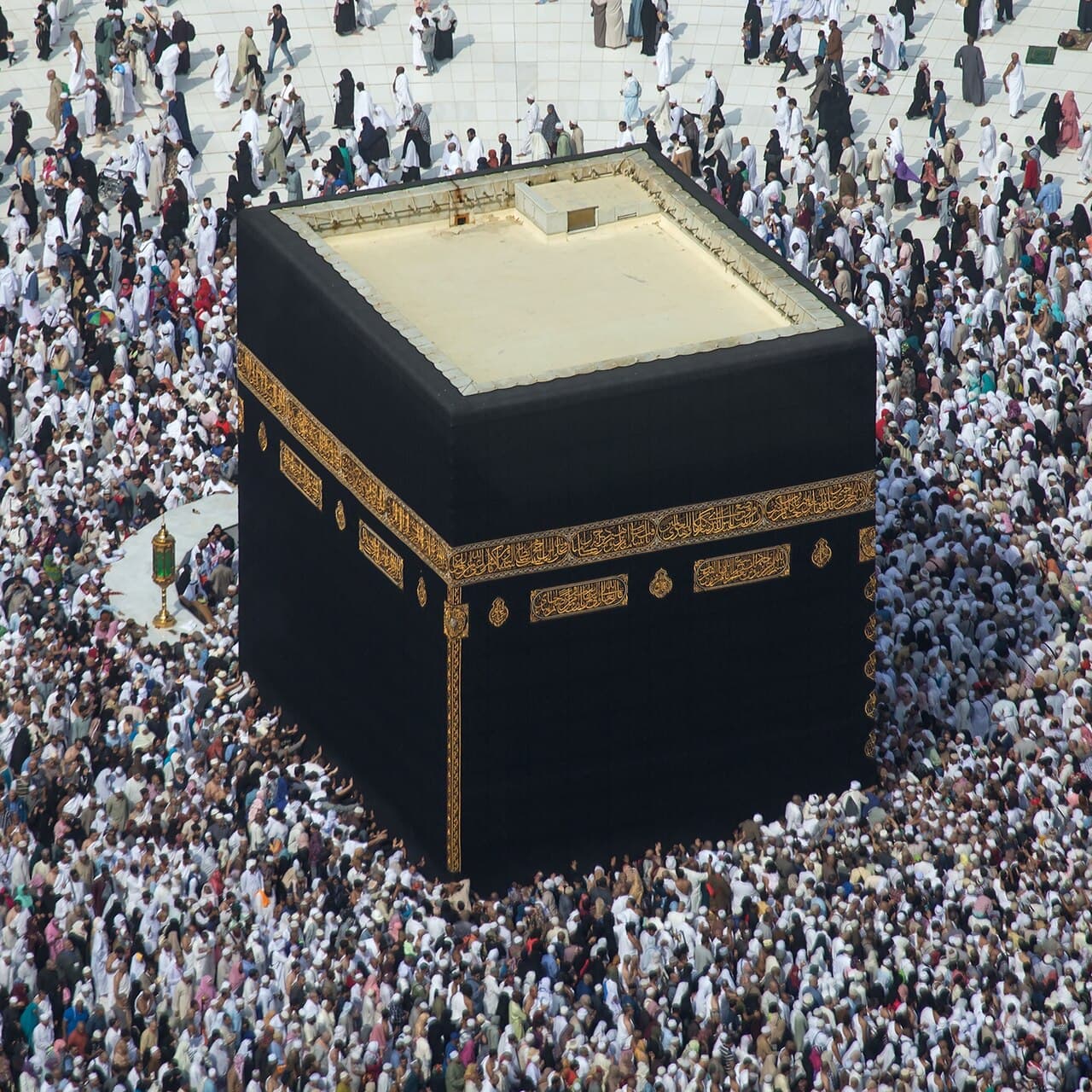Die Kaaba im Zentrum der al-Haram-Moschee in Mekka