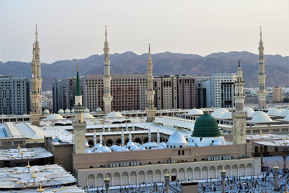 Luftansicht der Moschee des Propheten (Al-Masjid an-Nabawi) in Medina