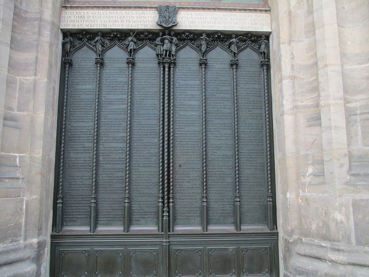 Puerta de las Tesis de la iglesia del castillo de Wittenberg