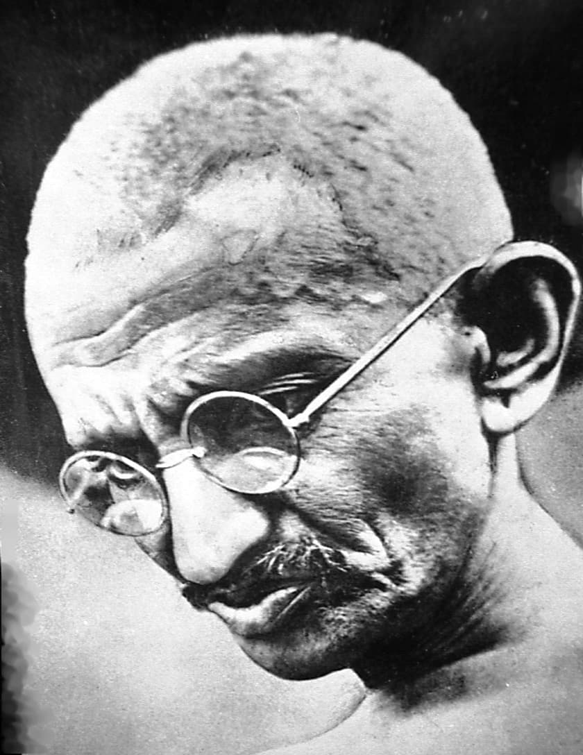 Ritratto fotografico di Mohandas Gandhi nel 1931