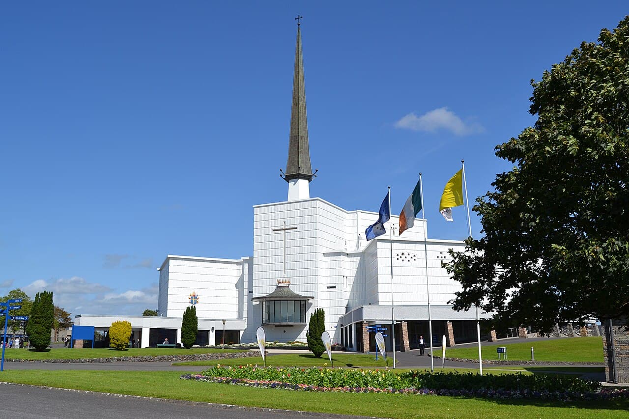Basilika Unserer Lieben Frau, Königin von Irland, im Heiligtum von Knock