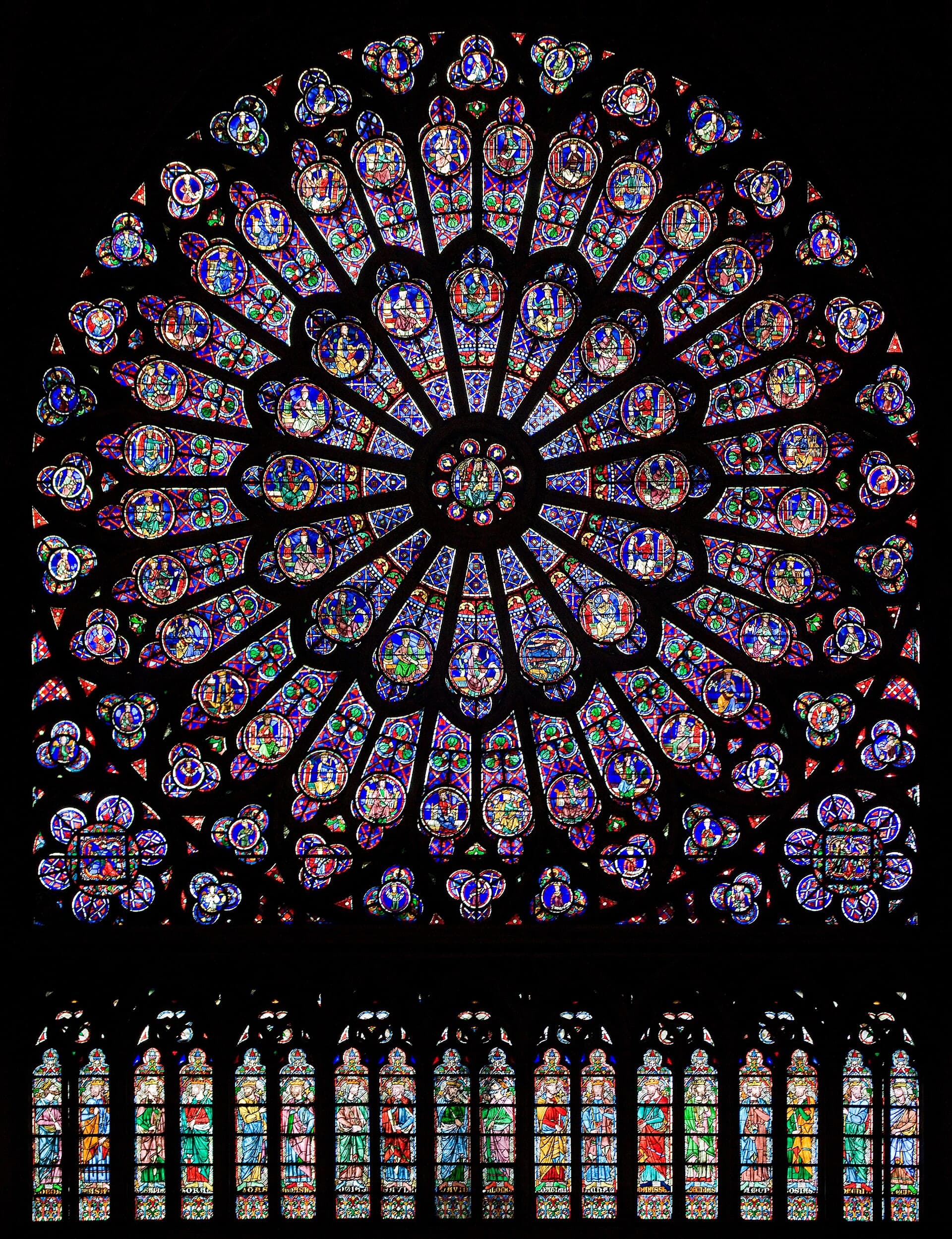Rosone nord di Notre-Dame de Paris visto dall’interno