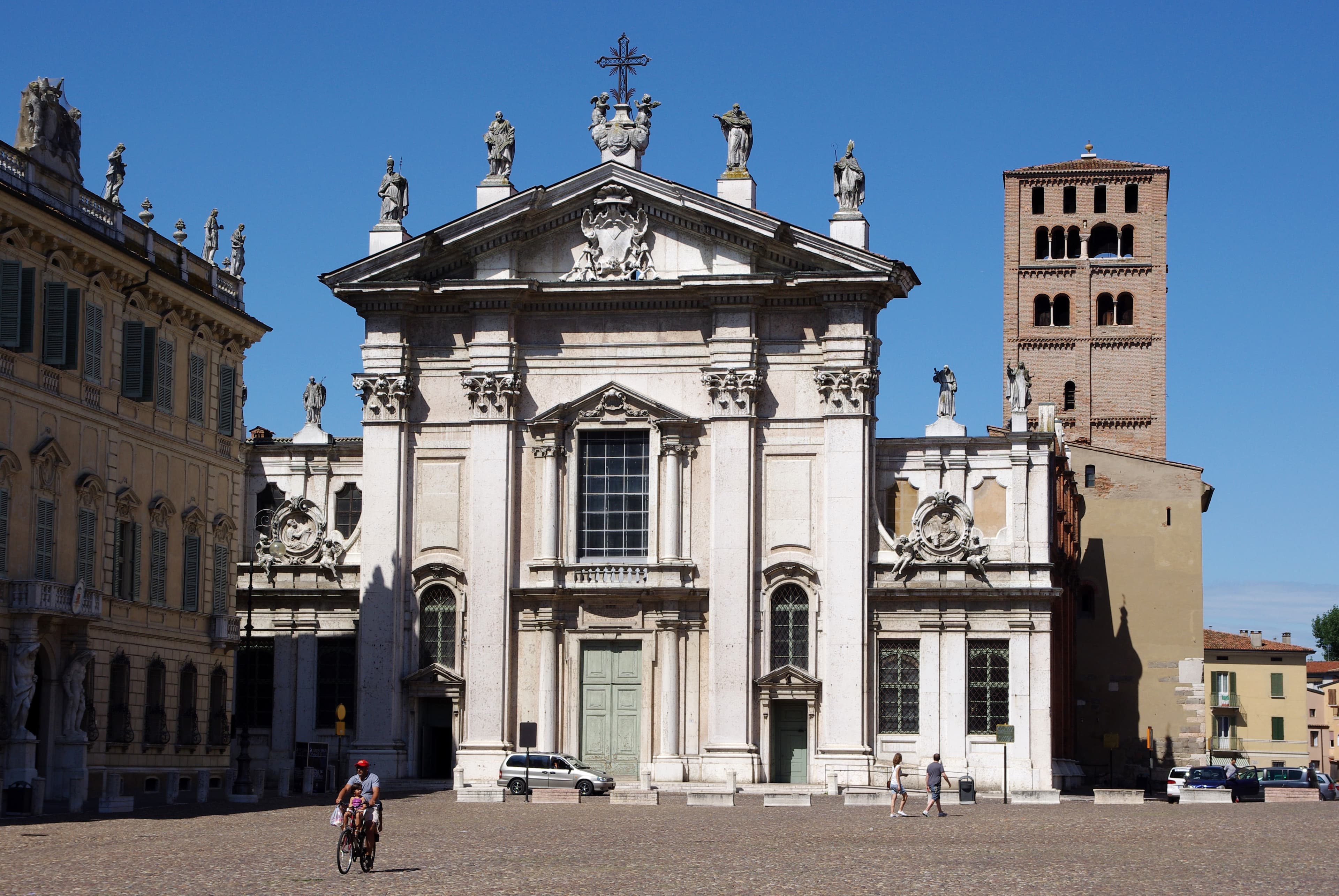 Kathedrale von Mantua, Stadt des Konzils von 1064, das Alexander II. bestätigte