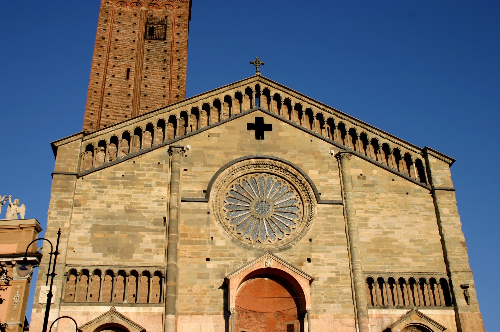 The facade of Piacenza Cathedral, in Teobaldo Visconti's birthplace, born around 1210