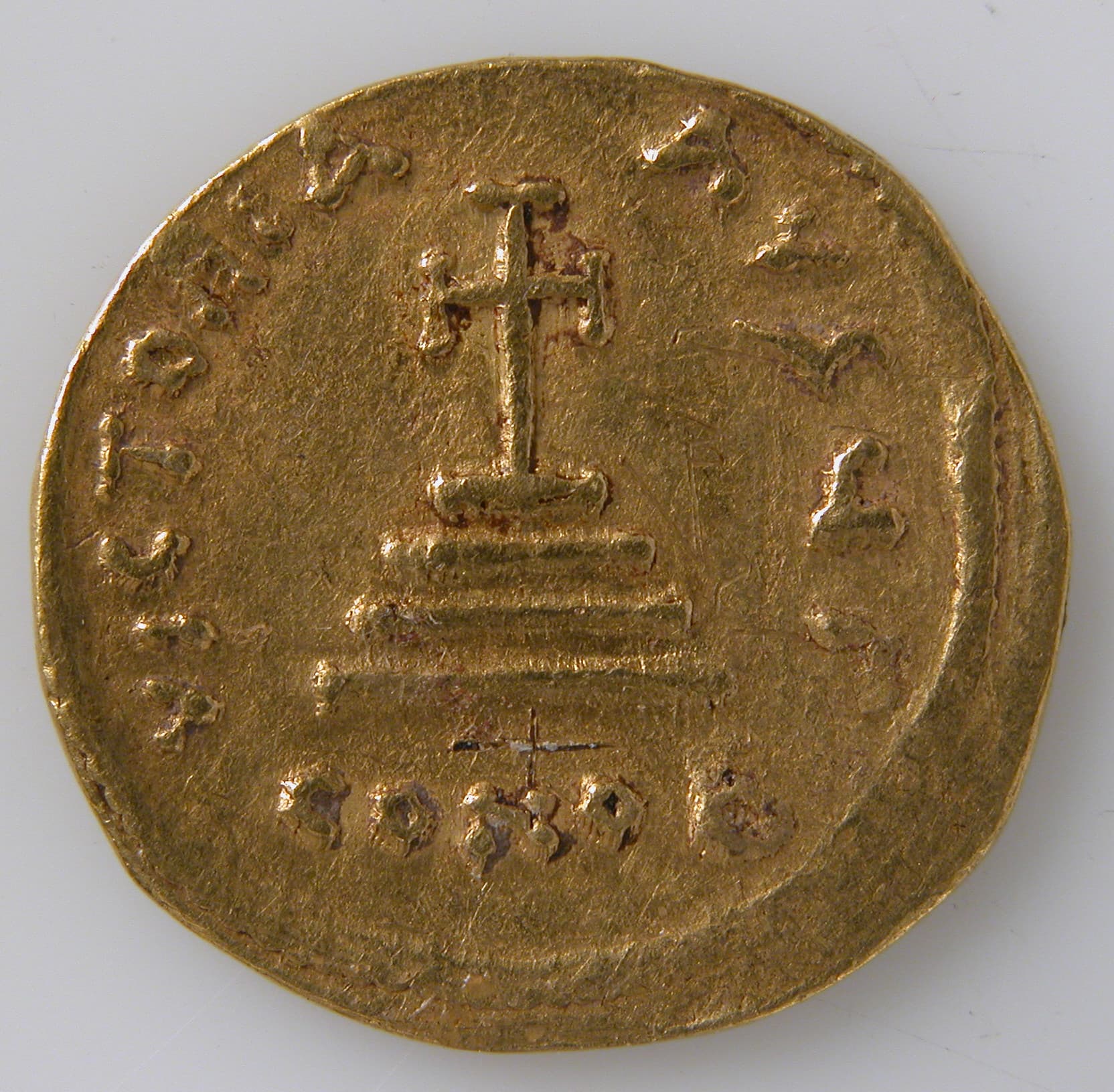 Sólido de oro del emperador Heraclio con su hijo Heraclio Constantino, acuñado entre 629 y 631