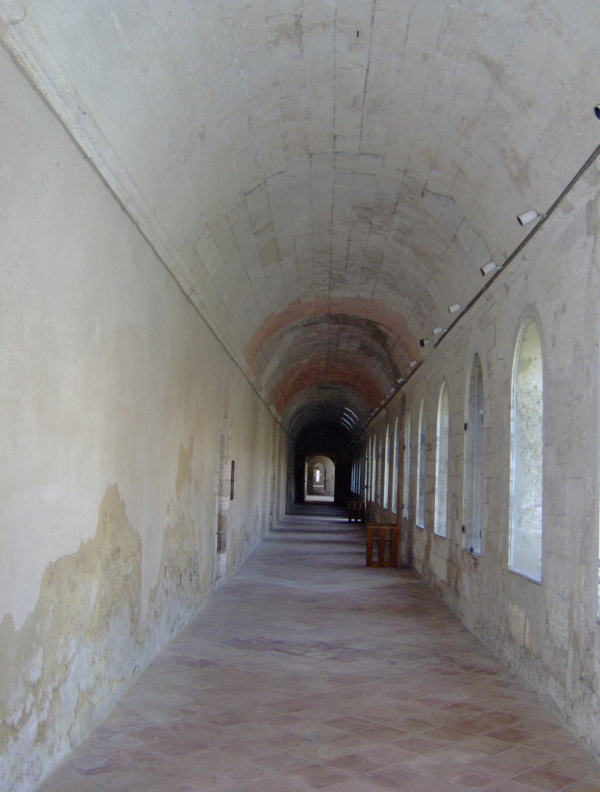 Widok kartuzji Val-de-Bénédiction w Villeneuve-lès-Avignon