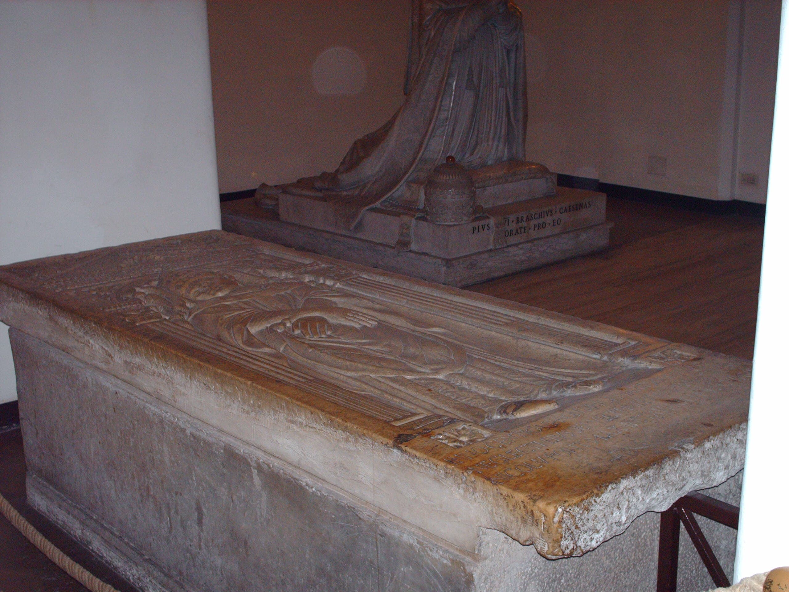 Tomb of Innocent VII in the grottoes of Saint Peter's Basilica