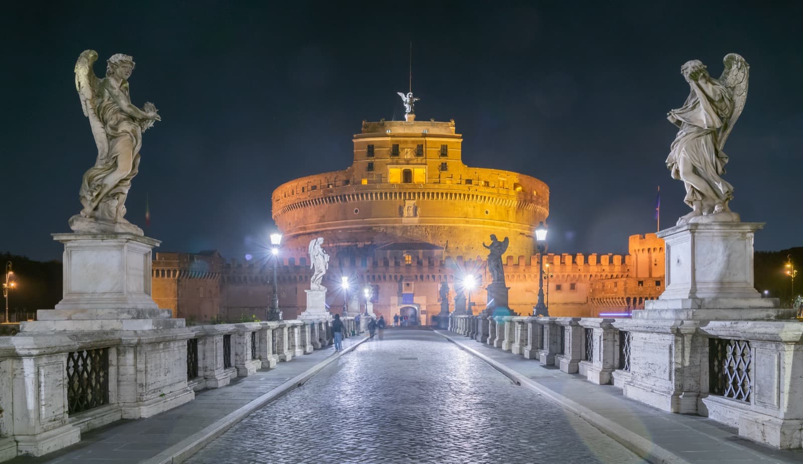Il Castello Sant'Angelo a Roma, fortezza associata all’esecuzione di Crescentio II nel 998