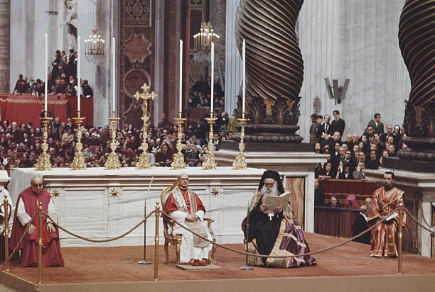 Patriarch Athenagoras I. mit Papst Paul VI. in Rom im Jahr 1967