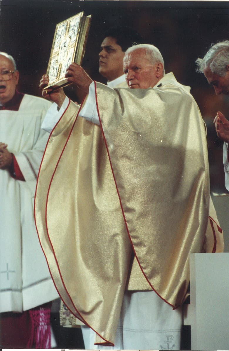 San Giovanni Paolo II nel 1995