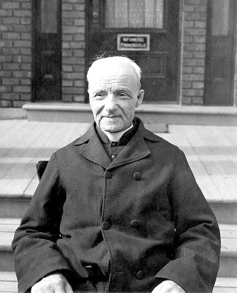 Portrait du frère André Bessette, religieux de la Congrégation de Sainte-Croix