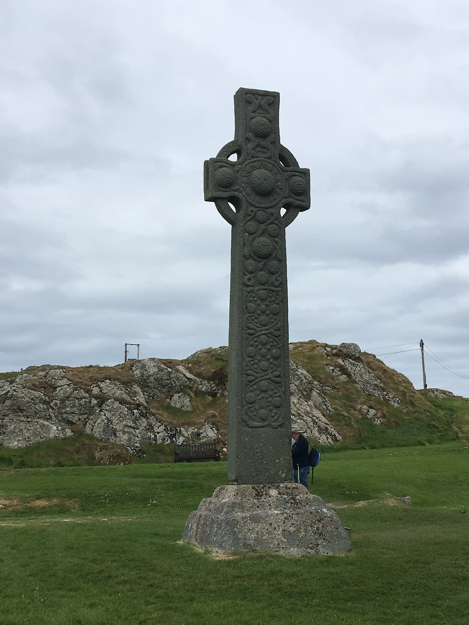 A cruz alta de São Martinho em Iona, testemunho do mundo monástico de Columba