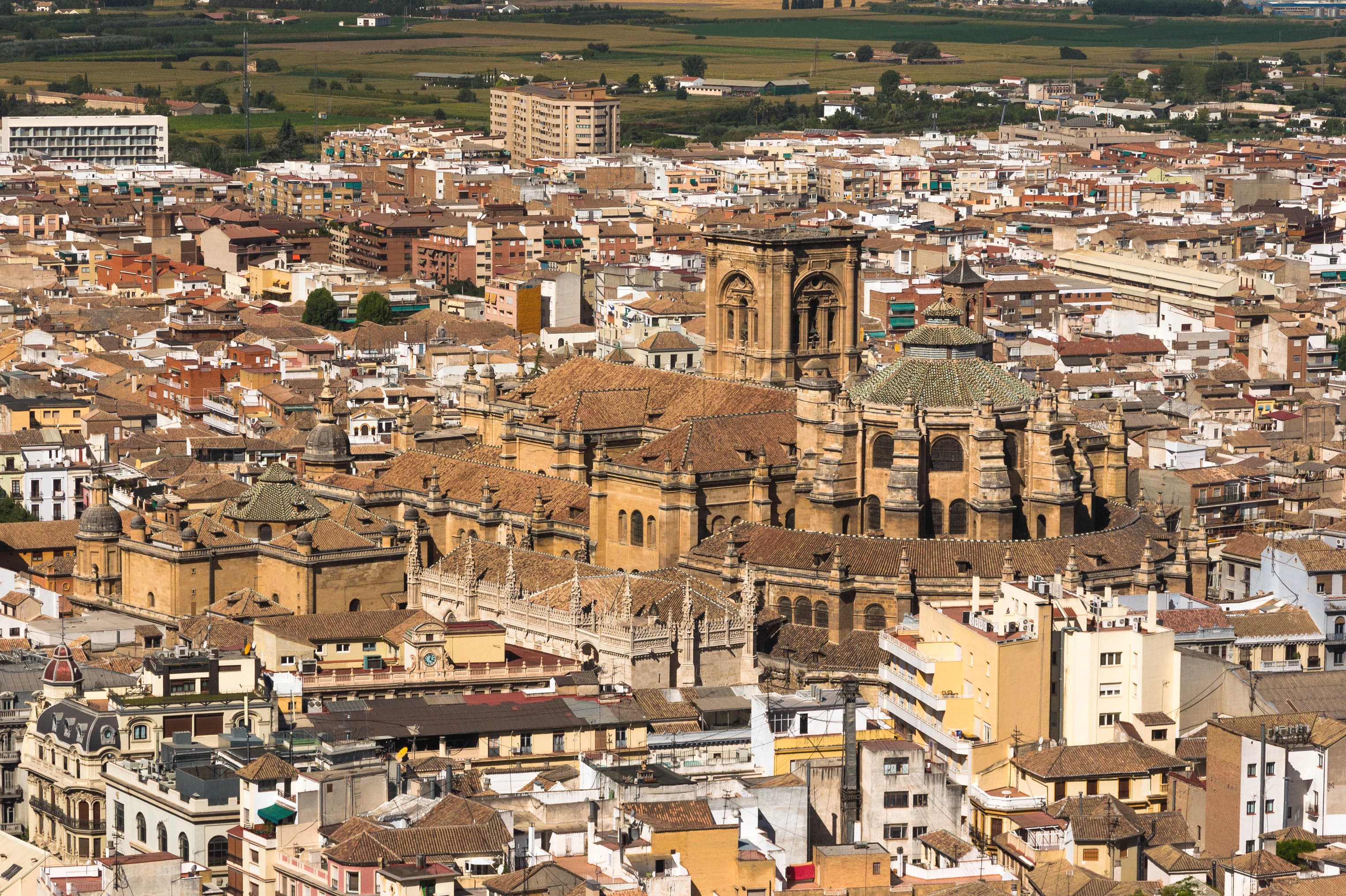 Catedral e Capela Real de Granada, onde a imperatriz Isabel foi sepultada.